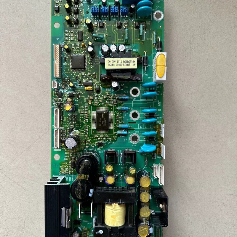 ATV58HD46N4 33N4 28N4 VX5A58D46N4 变频器主电源驱动板议价维修