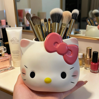 可爱KT猫化妆刷收纳盒梳妆台桌面整理卧室浴室装饰品笔筒多功能