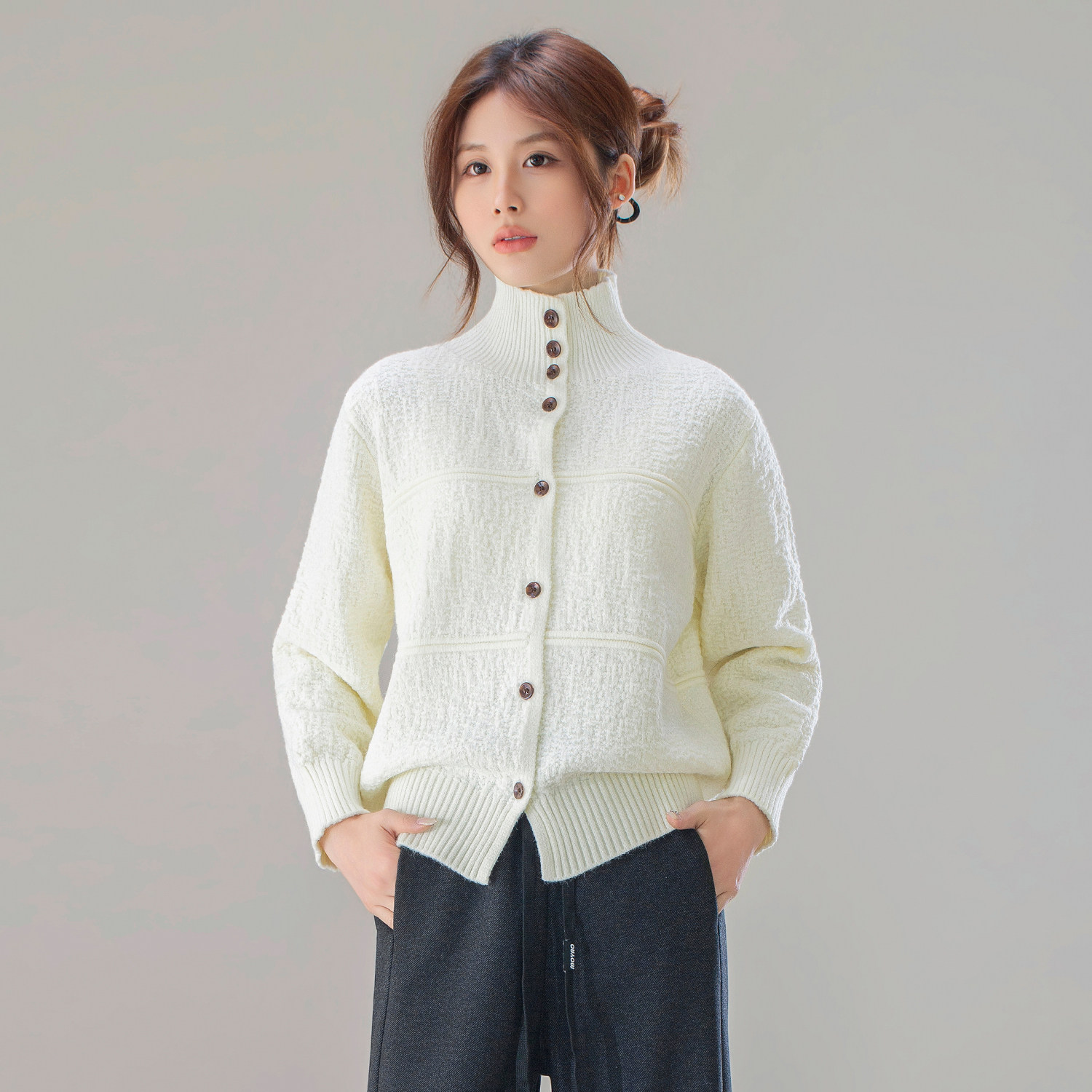 极简风高领纽扣针织开衫女春秋季2026年新款纯色宽松长袖毛衣外套,女装/女士精品,毛针织衫,淘宝优惠券,粉丝福利购,淘宝优惠卷