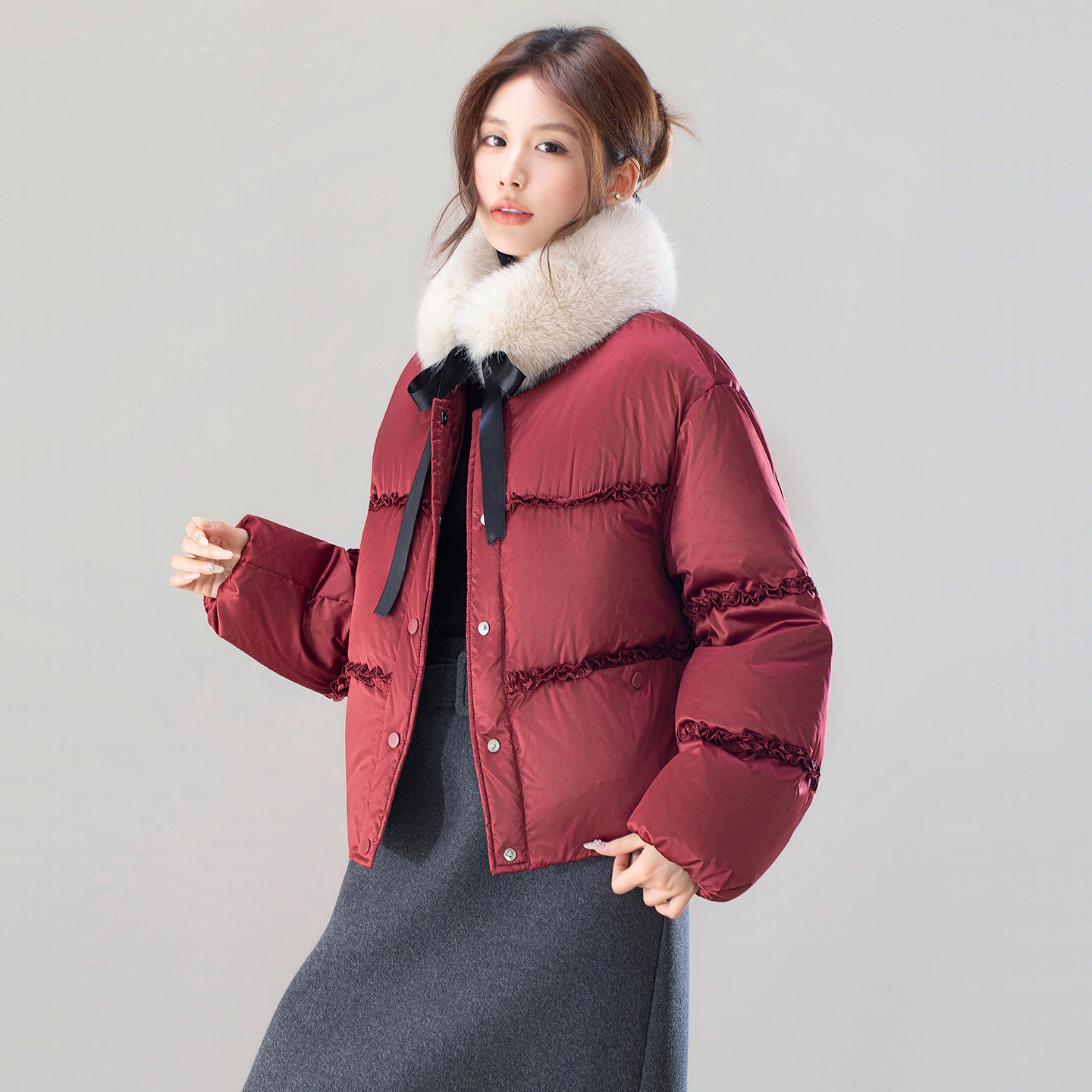 红色毛领围脖短款羽绒服女冬季2025新款木耳边加厚保暖面包服外套