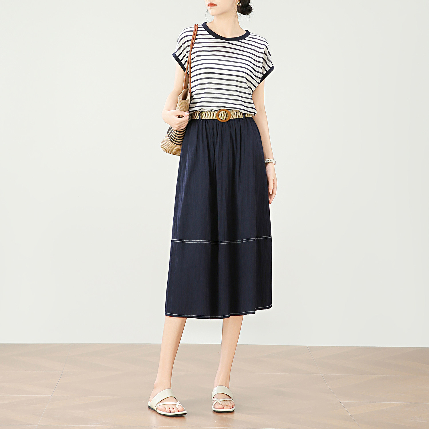 圆领条纹针织衫半身裙时尚套装女夏2025年新款遮肉显瘦两件套穿搭,女装/女士精品,时尚套装,淘宝优惠券,粉丝福利购,淘宝优惠卷