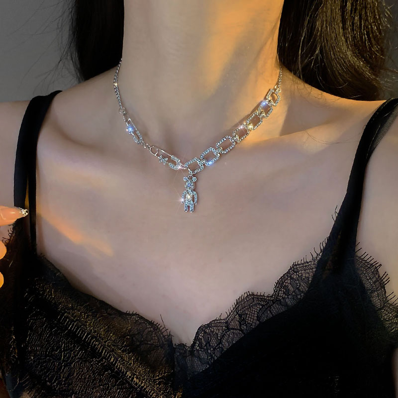 小众设计感银色金属小熊锁骨链女网红气质高级轻奢镶钻嘻哈项链