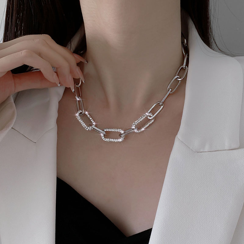 高级感轻奢爱心珍珠项链女小众设计网红气质锁骨链颈链嘻哈配饰潮