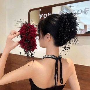 轻奢高级感后脑勺发夹鲨鱼夹子头饰 牡丹花流苏羽毛抓夹女2025新款