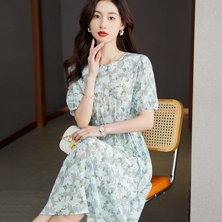 桑蚕丝连衣裙女装 女士精品连衣裙983335-39周岁圆领甜美套头202