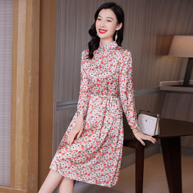 9509春款女装2023年新款气质木耳边碎花真丝长袖连衣裙收腰桑蚕丝
