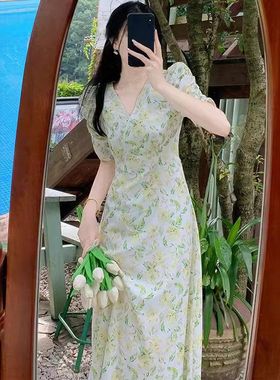 法式温柔风气质甜美V领连衣裙夏季短袖修身显瘦雪纺绿色碎花A字裙