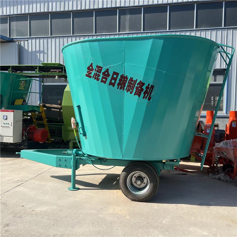 牛场牵引式饲料搅拌机 养殖场青储粉碎混料机 立式9立方TMR搅草车