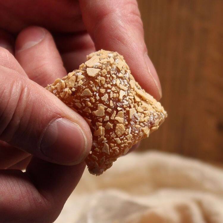 黄皮糕潮汕特产燕麦糕老式糖果潮汕三宝黄皮陈皮枇杷软糖办公休闲