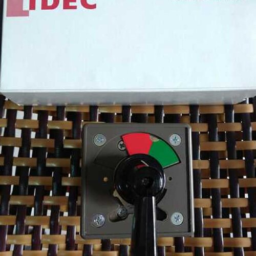 议价和泉IDEC 两位开关 UCSQM-134RR-P2B-C1010 原装正品