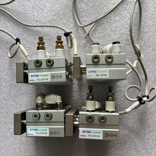 售前询价三轴气缸TCL12X10S 实图拍摄