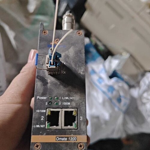 {}OMATE1220- 2G- 1GX 单模双纤LC 乙太网
