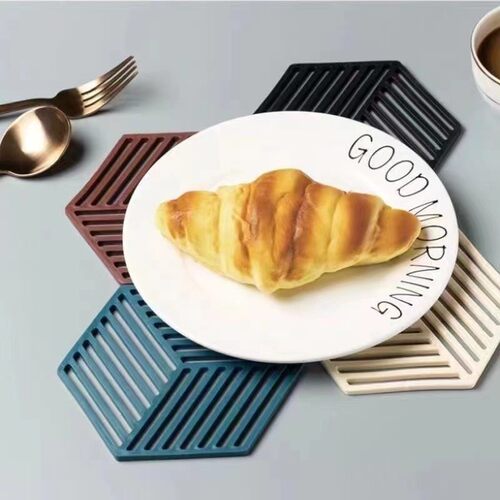 家用桌面垫防水防油硅胶隔热耐高温可擦桌子防烫隔热垫餐垫免洗