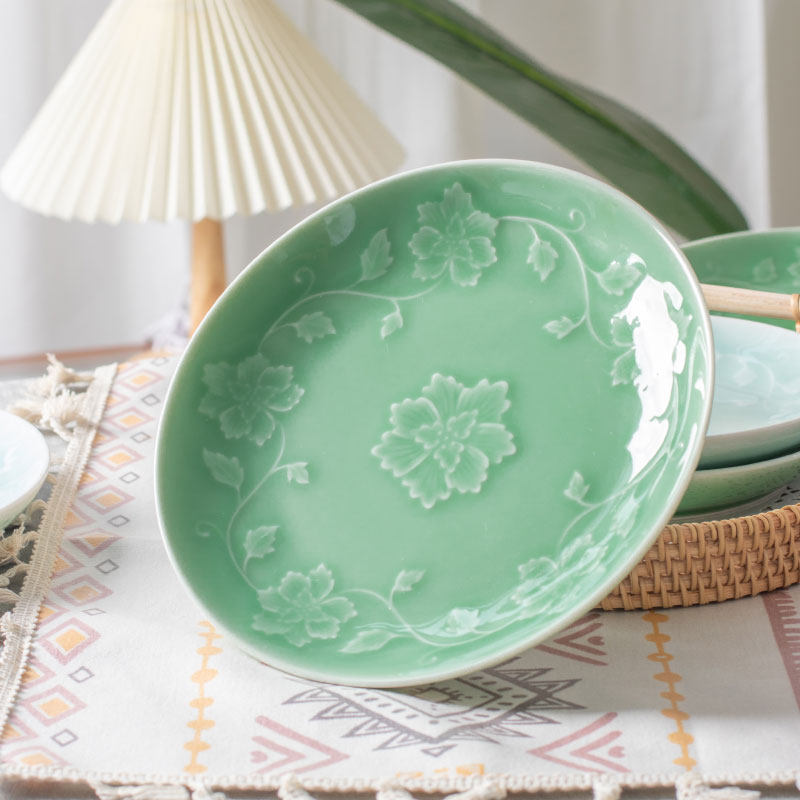 陶瓷盘子菜盘家用2025新款高颜值7英寸碟子中式缠枝浮雕青瓷餐具,餐饮具,盘,淘宝优惠券,粉丝福利购,淘宝优惠卷