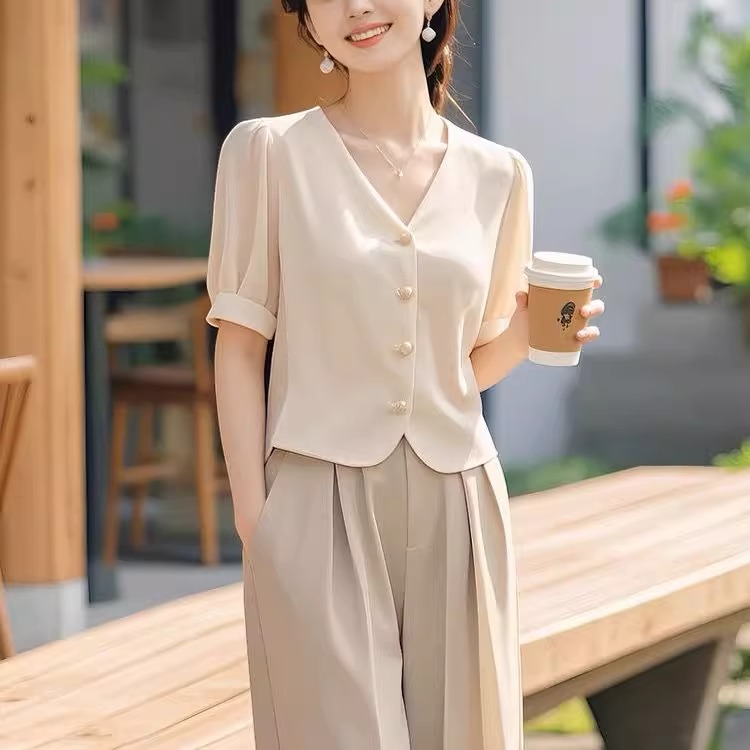 夏季2025年新款干练气质高级感洋气时尚杏色上衣裤子两件套装女装