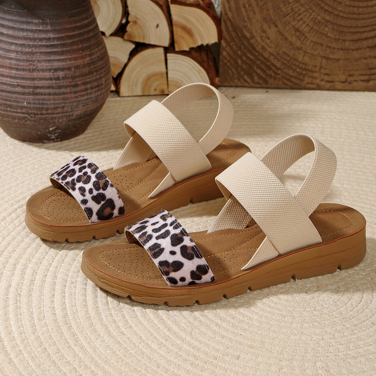 2025夏季新款鱼嘴豹纹平底一脚蹬松紧带轻便舒适休闲时尚凉鞋女批