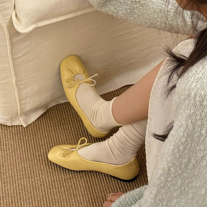 大码女鞋41一43平底法式温柔晚晚鞋女软底百搭奶奶鞋配裙子的
