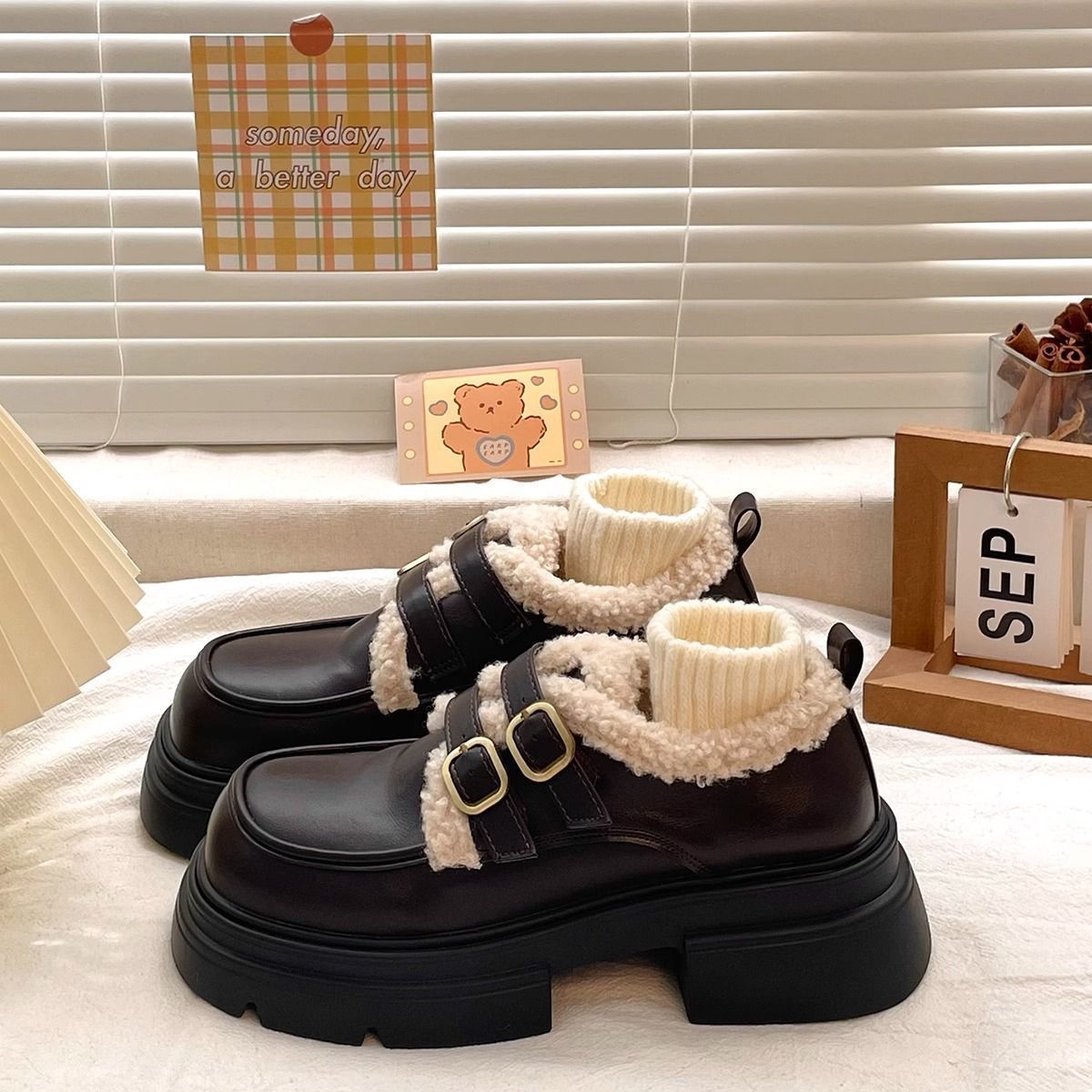 英伦风厚底小皮鞋女2023新款秋季粗跟百搭配裙子加绒韩版棉鞋ins