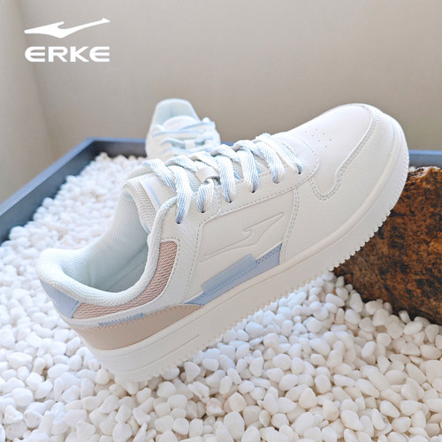 鸿星尔克女鞋板鞋运动休闲小白鞋