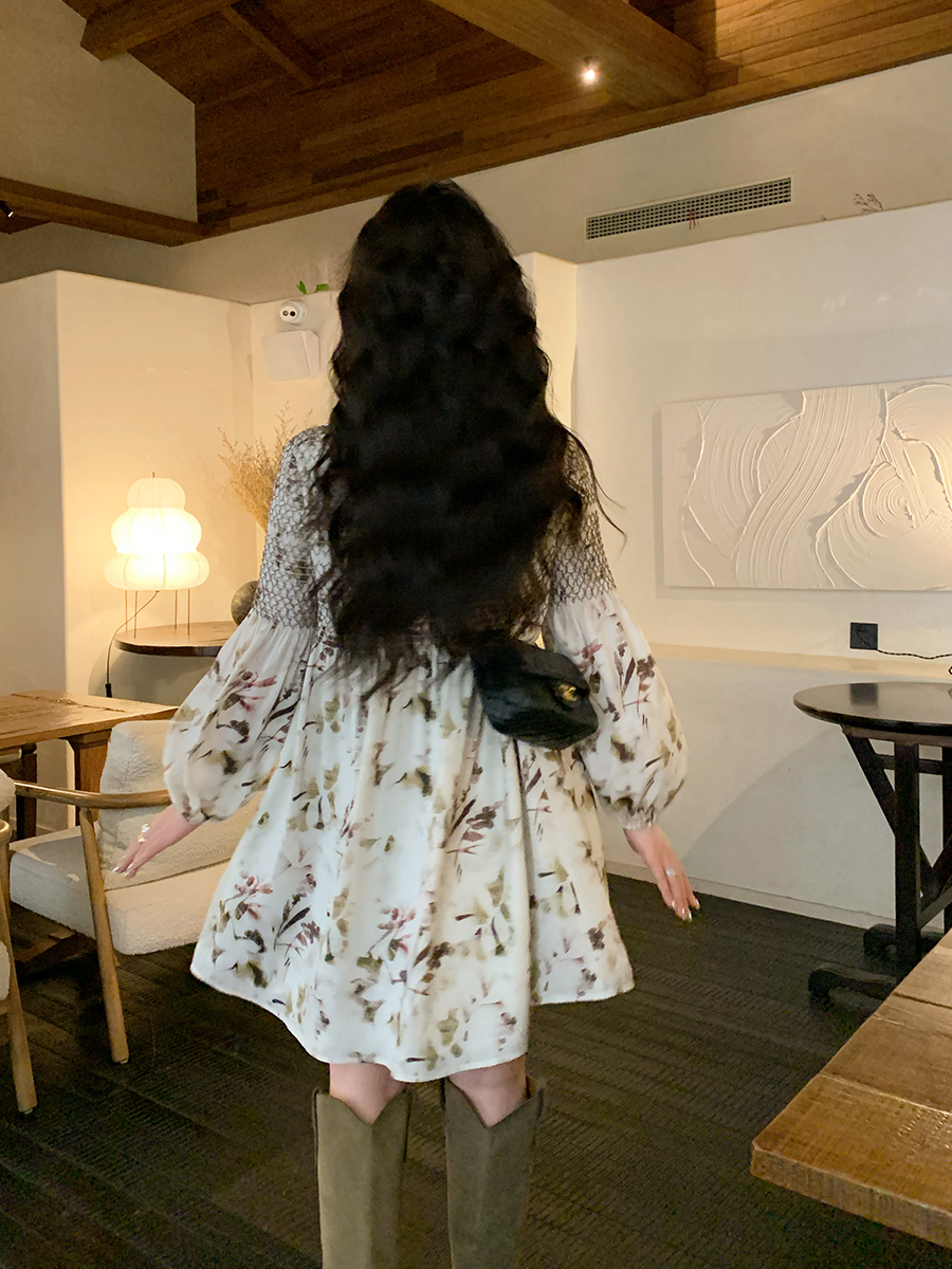 任小艺复古小众印花连衣裙女小个子高腰a字短裙长袖韩系碎花裙秋