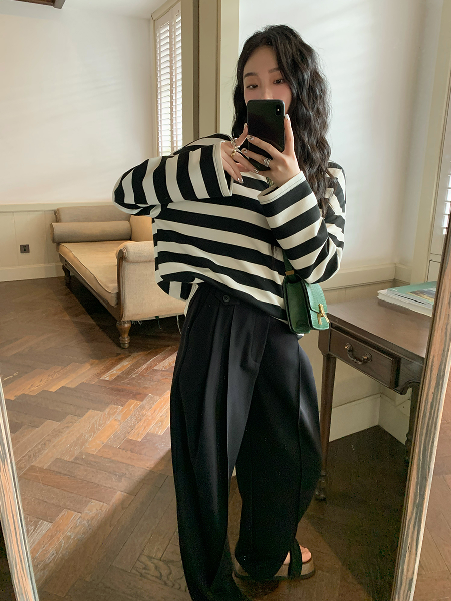 任小艺2023秋季新款宽松韩系长袖黑白条纹t恤女休闲百搭上衣外穿