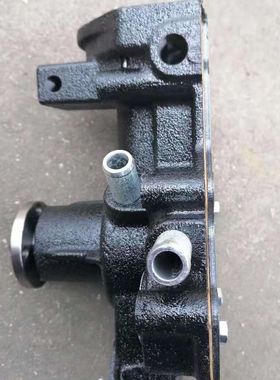 4G33T 082000H发动机配拖拉机冷却水泵循环水泵