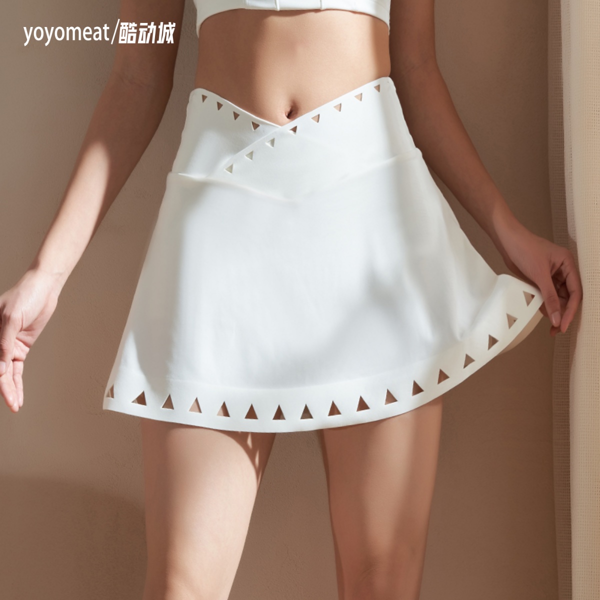 yoyomeat速干镂空V腰A字运动短裙