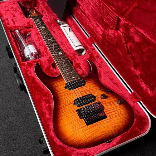 Ibanez J Custom RG8527-BSR依班娜7弦双摇电吉他