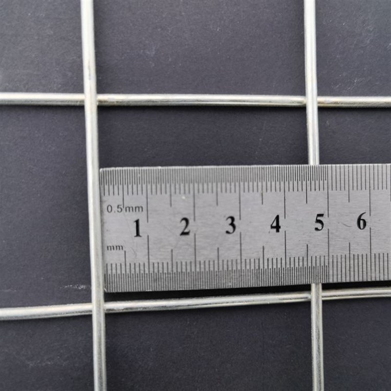 镀锌铁丝网片加粗养殖电焊钢丝网钢筋网格狗笼子碰焊防护隔离围栏