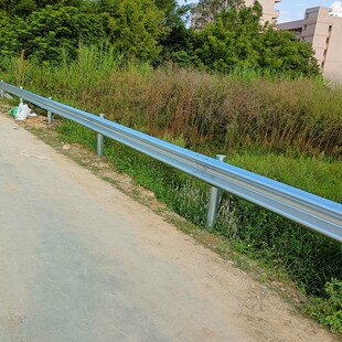 高速公路波形护栏乡村公路防撞护栏板热镀锌喷塑两波三波护栏厂家