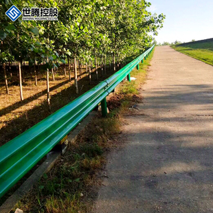 海南波形护栏热镀锌高速公路护栏立柱乡村道路安全防撞隔离栏厂家