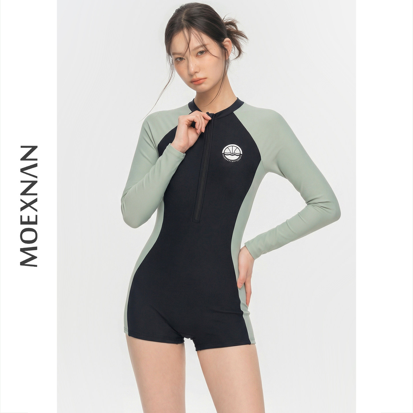 新款性感连体平角长袖防晒游泳衣女遮肚显瘦小胸时尚保守度假泳装