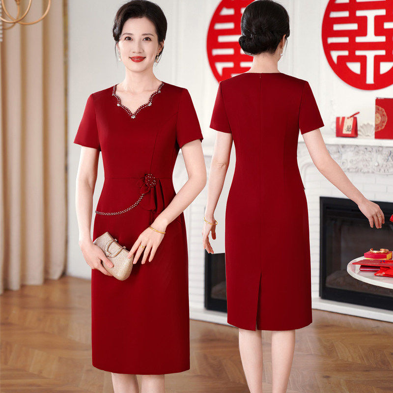 高端喜婆婆婚宴2026新款礼服小个子年轻妈妈气质连衣裙平时可穿