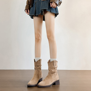 8CM真皮V口深棕内增高马丁靴女橡胶软底防滑冬加绒褶皱堆堆靴短靴