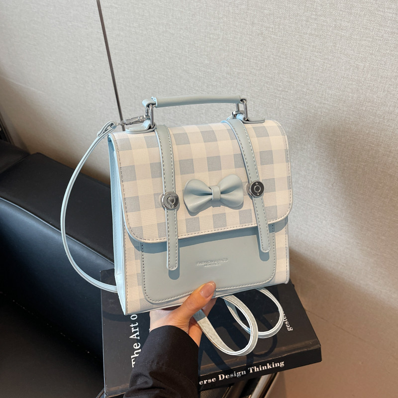 时尚百搭小方包2026新款蝴蝶结英伦风迷你双肩包简约零钱包高级感