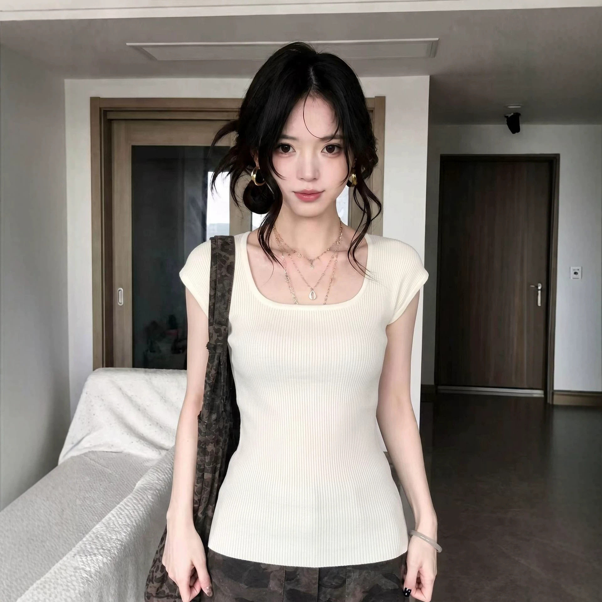 韩系U领针织衫内搭修身显瘦白色短袖t恤女夏季薄款小飞袖打底上衣