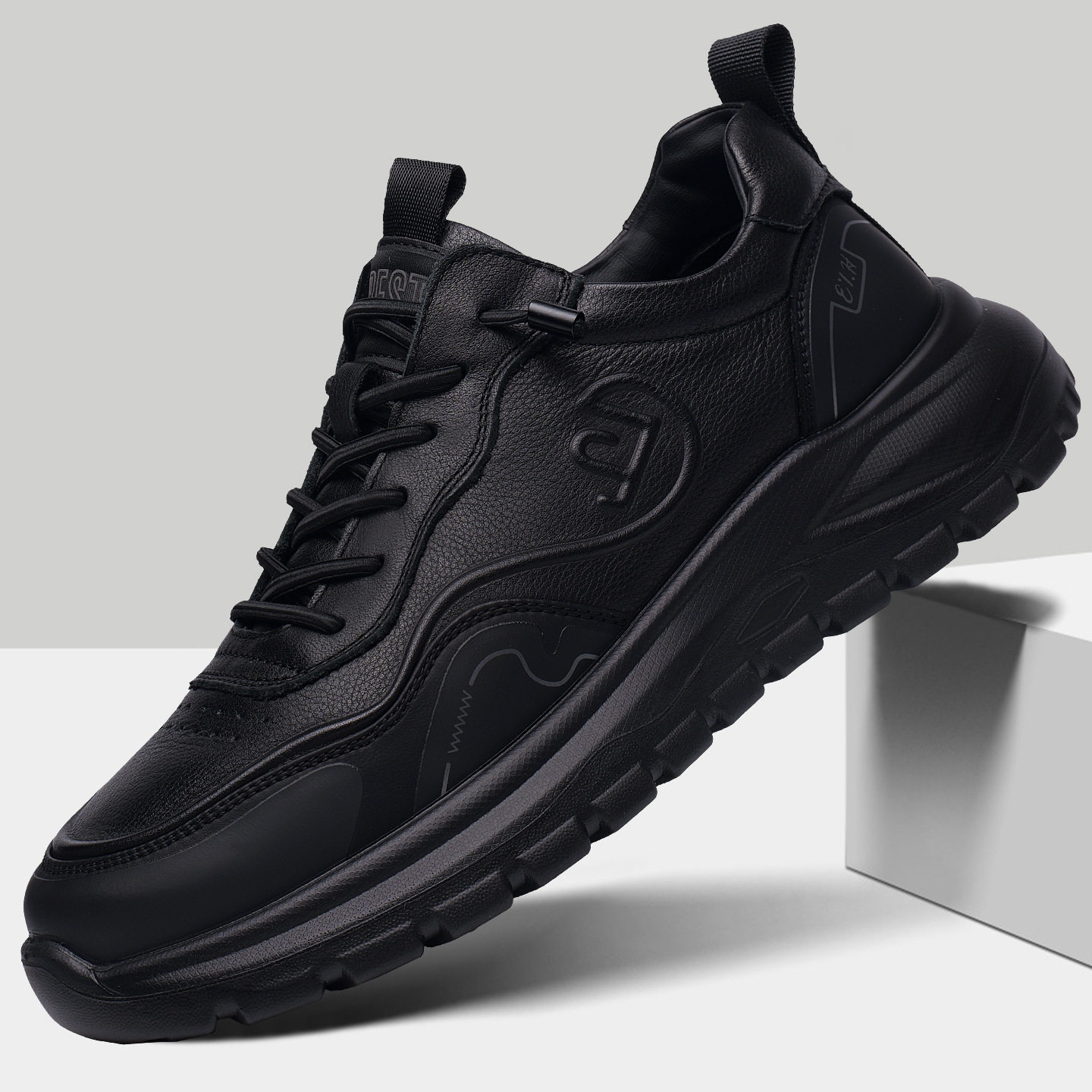 2025秋季新款黑色经典头层牛皮男鞋运动休闲鞋男透气轻质软底跑步,运动鞋new,运动休闲鞋,淘宝优惠券,粉丝福利购,淘宝优惠卷