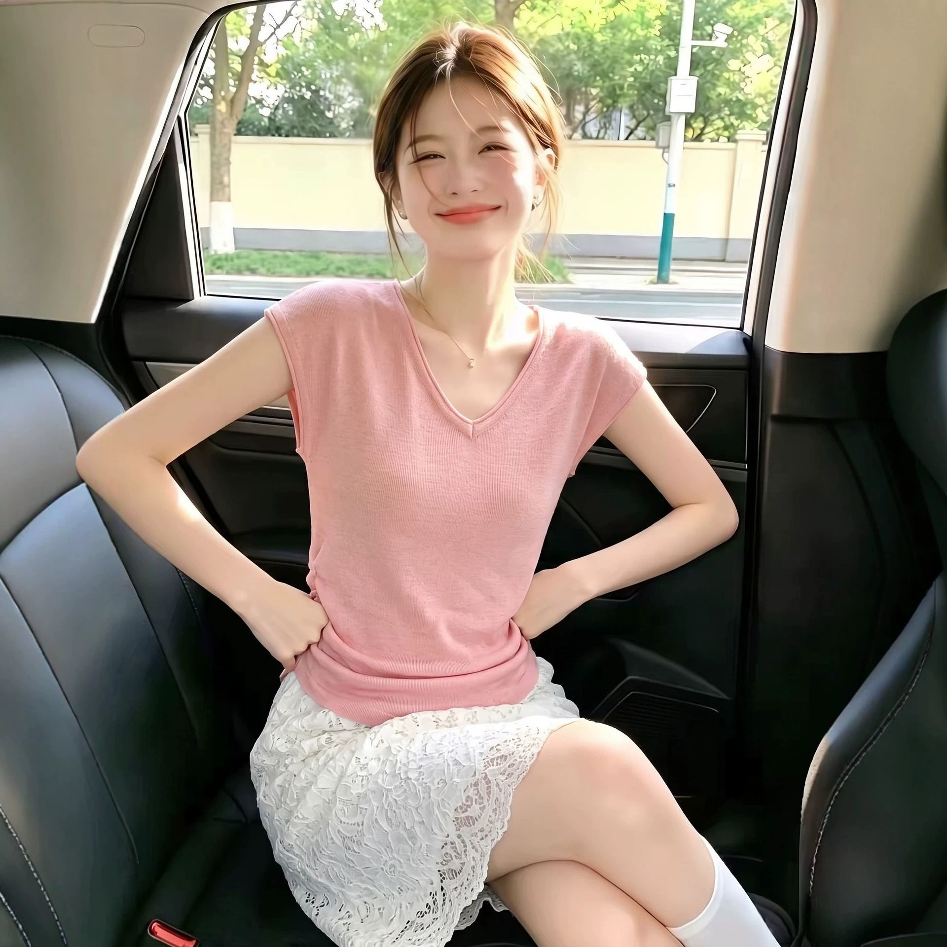 韩系粉色V领修身正肩针织短款气质上衣女夏季独特漂亮显瘦短袖T恤