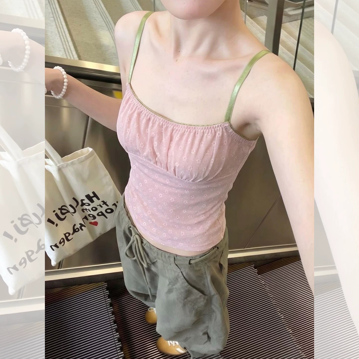 法式甜美粉色碎花无袖小吊带背心女夏季独特绝美外穿内搭抹胸上衣