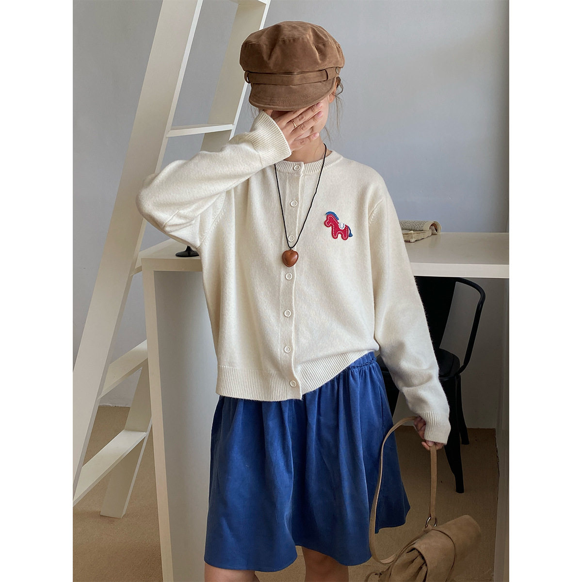 趣味小马刺绣针织开衫秋冬新款圆领宽松外套休闲慵懒纽扣上衣ZEZ,女装/女士精品,毛衣,淘宝优惠券,粉丝福利购,淘宝优惠卷