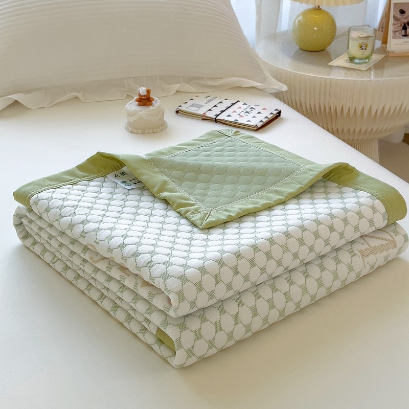 三层纱针织棉毛巾被办公室午睡薄毛毯夏季空调盖毯沙发披肩小毯子