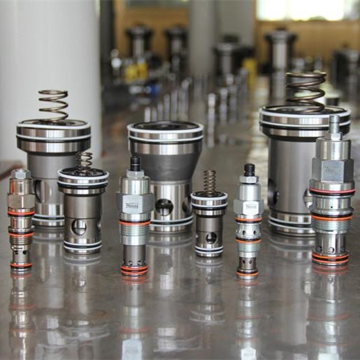 新款插装阀线圈AC220V台湾原装RAC26W电磁DC24V内孔16MM高度5现货