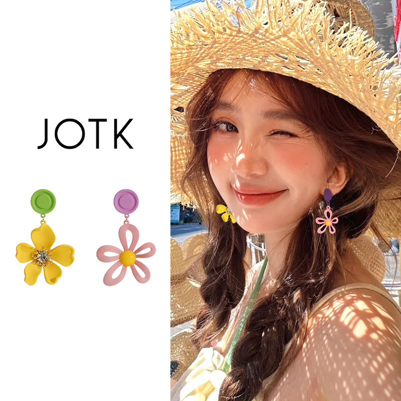 不对称花朵蚊香盘耳夹女