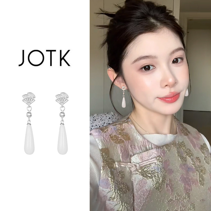 新中式白色水滴蚊香盘耳夹女士文艺清冷感扇子耳坠长款无耳洞耳环