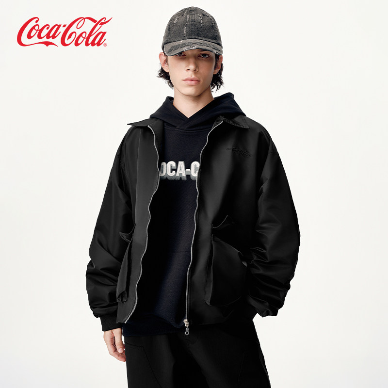 Coca-Cola/可口可乐 立体口袋袖部褶皱字母刺绣外套美式飞行夹克