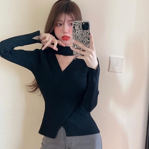 别致软糯毛衣女2023年秋冬新款设计感小众上衣心机内搭针织打底衫