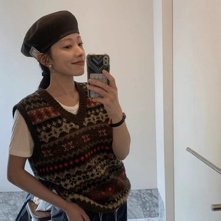 urbanic30现25秋冬款韩国东大门复古提花V领羊毛针织背心叠穿马甲