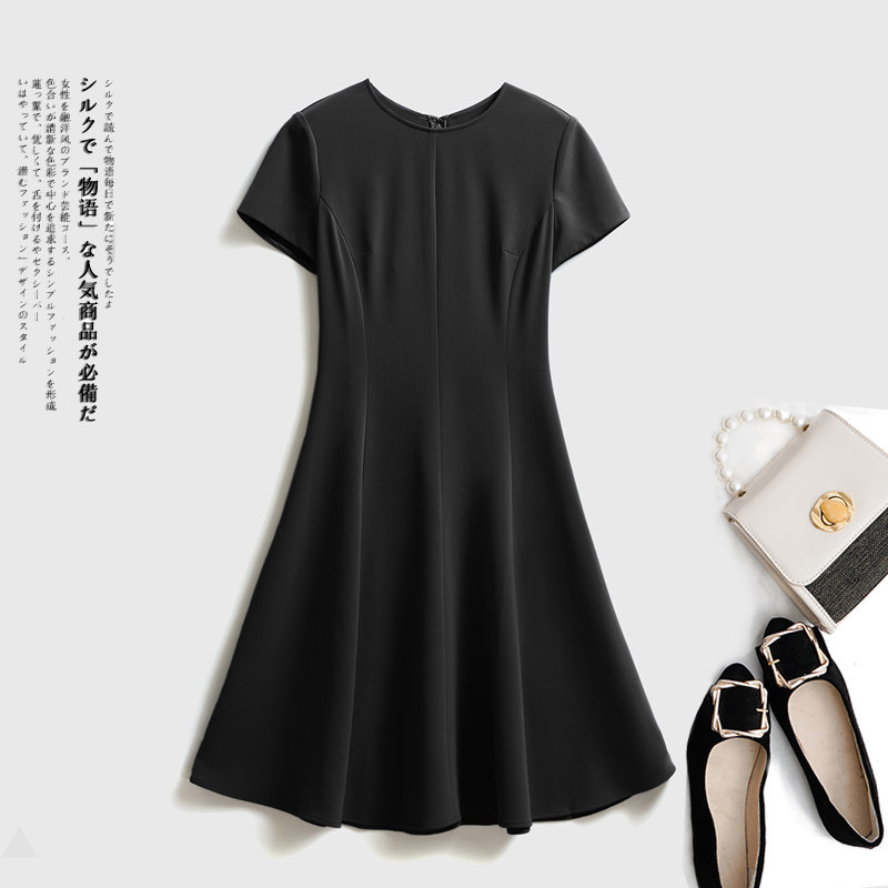 收腰显瘦连衣裙女春夏装新款高级感法式小个子A字短袖小黑裙轻奢
