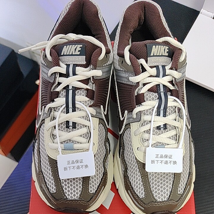 Nike Zoom Vomero 5 跑鞋  FD9920-022 M广东BB仓下单请看详情页C