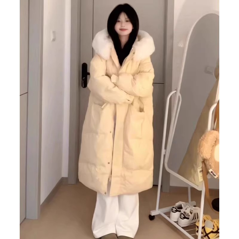 粉色大毛领连帽长款羽绒棉服